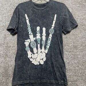 Lotus Fashion Woman’s Short Sleeve Skeleton Western Tee shirt Acid Wash Small